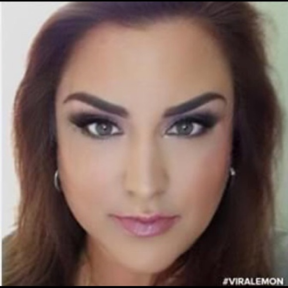 Meet your Posher, Cynthia